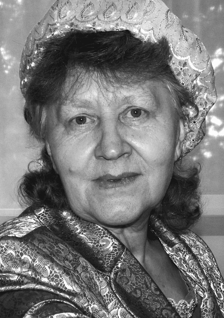 Анна Лукс